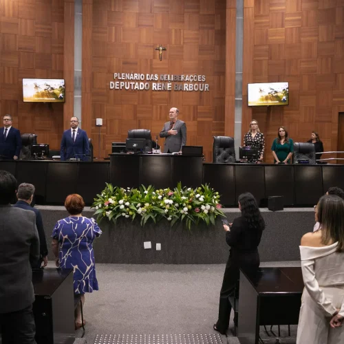 ALMT homenageia 80 profissionais e destaca papel estratégico do planejamento em Mato Grosso