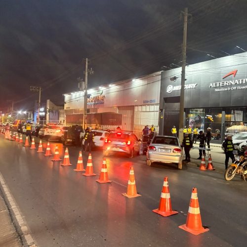 Operação Lei Seca prende cinco condutores por embriaguez e remove 36 veículos em Cuiabá