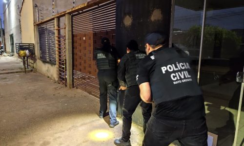 Operação da Polícia Civil mira suspeitos de roubo que fez família refém e causou prejuízo de R$ 95 mil