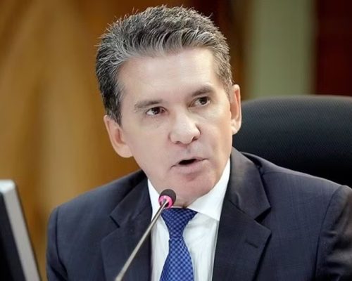 Presidente do TCE-MT é preso pela Polícia Federal durante operação que investiga contratos e movimentações financeiras suspeitas