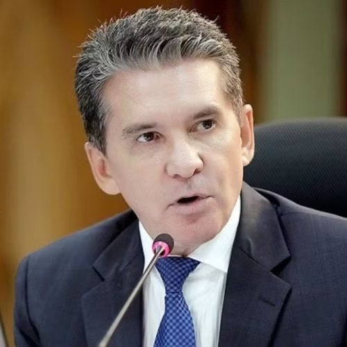 Presidente do TCE-MT é preso pela Polícia Federal durante operação que investiga contratos e movimentações financeiras suspeitas