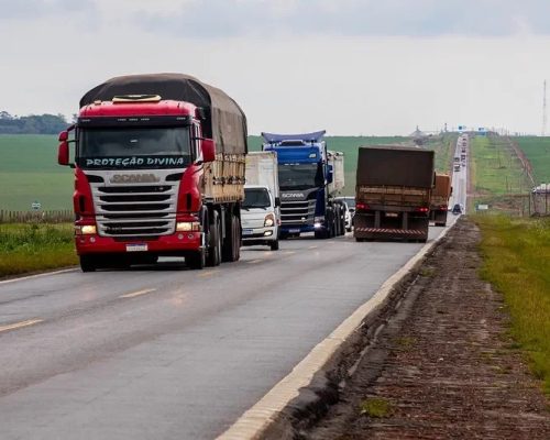 Transporte Rodoviário no Limite: Nova Cobrança de Pedágio Sobre Eixos Suspensos Aumenta Custos e Ameaça Sustentabilidade do Setor