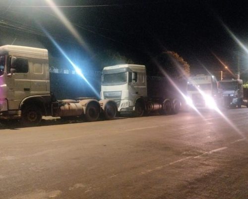 Polícia Militar prende três homens e recupera três caminhões furtados em Rondonópolis