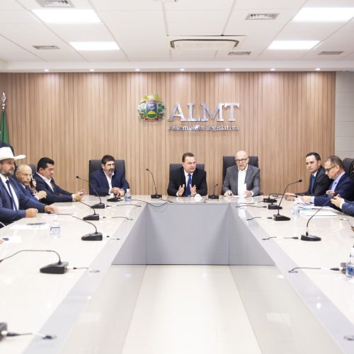 Com protagonismo de Max Russi, Assembleia aprova nova Lei dos Consignados e Estado avança no combate ao superendividamento dos servidores