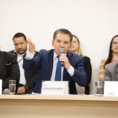 Sérgio Ricardo revela que mais de 62 mil servidores de MT têm empréstimo consignado e cobra transparência das financeiras