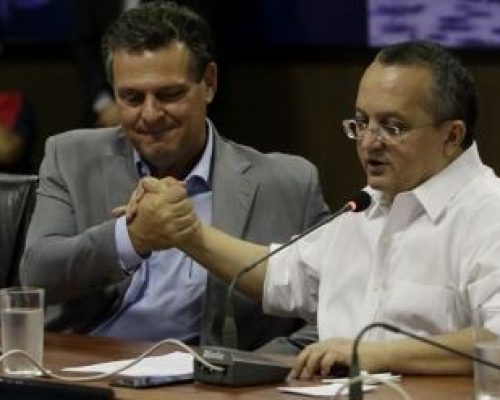 De rivais a aliados? Fávaro e Taques articulam possível reaproximação para 2026 em palanque de centro-esquerda