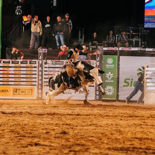 Rodeio da Expoagro 2025 promete adrenalina com grandes nomes e prêmios inéditos