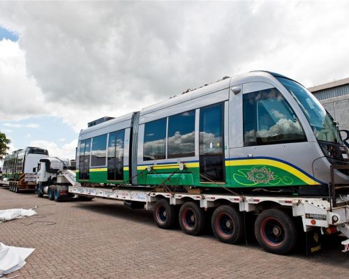 Últimos vagões do VLT deixam Várzea Grande rumo à Bahia