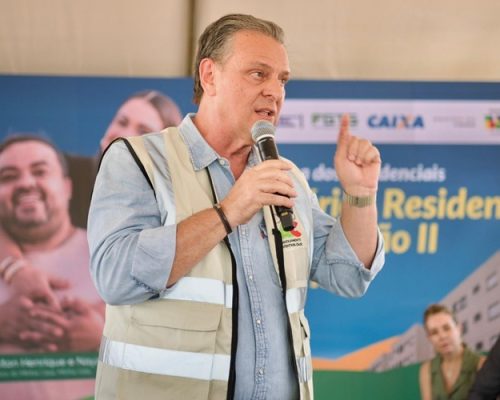 Carlos Fávaro confirma pré-candidatura ao Senado em evento em Várzea Grande