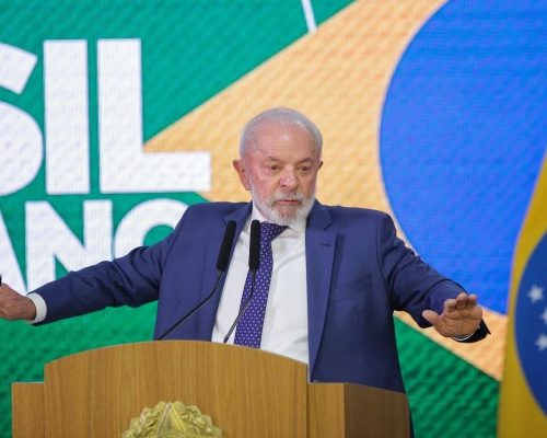 No simbólico dia 13, Lula lança plano bilionário contra tarifaço de Trump e acirra disputa comercial