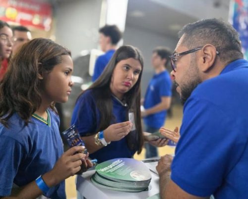 Seciteci apresenta oportunidades da educação profissional tecnológica durante ExpoEstudantil