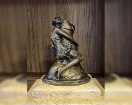 Esculturas eróticas são apreendidas pela PF na casa de Nelson Wilians