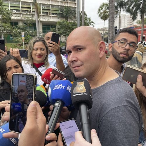 Fala de Abílio Brunini gera confusão durante protesto de moradores do Contorno Leste