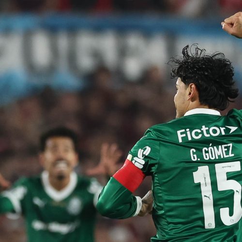 Palmeiras vence River Plate na Argentina e abre vantagem nas quartas da Libertadores