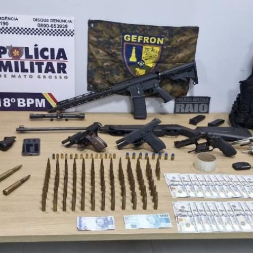 Gefron e PM apreendem arsenal de armas e drogas e causam prejuízo de R$ 8,4 milhões às facções criminosas