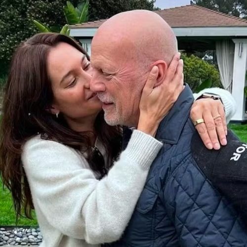 Esposa de Bruce Willis fala sobre batalha do ator contra a demência