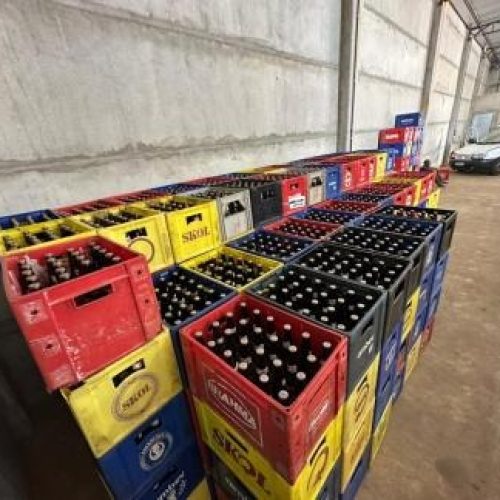 Três presos em galpão de bebidas adulteradas em Nova Mutum; caso acende alerta após mortes no Rio de Janeiro