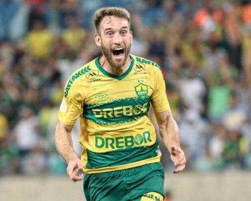 Cuiabá perde capitão Alan Empereur por grave lesão no joelho e terá reta final da Série B sem seu líder defensivo