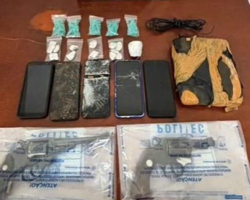 Força Tática resgata mulher mantida refém, recupera veículo roubado e prende dupla em flagrante