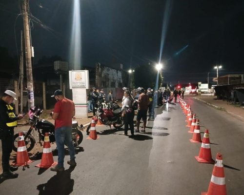 Operação identifica 21 condutores sem CNH e apreende moto com R$ 11,8 mil em débitos