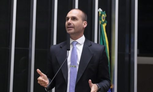 PGR afirma que deputados não podem pedir prisão de Eduardo Bolsonaro