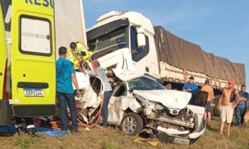Grave acidente com seis veículos deixa feridos na BR-364 em Santo Antônio de Leverger