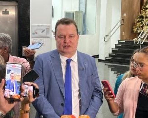 Decisão do STF suspende emendas e pode tirar R$ 10,5 milhões destinados à saúde de Cuiabá e à água de Várzea Grande, afirma Max Russi