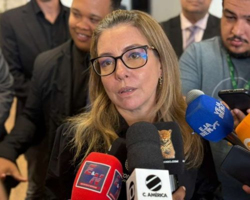 PL ainda não recebeu representação de Flávia contra Samir; sigla diz que só decidirá após analisar documento