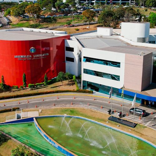 Assembleia deve aprovar reajuste do Judiciário mesmo sob pressão do governo Mauro Mendes