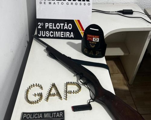Homem é preso pela PM com espingarda municiada e mais de 70 munições em Juscimeira