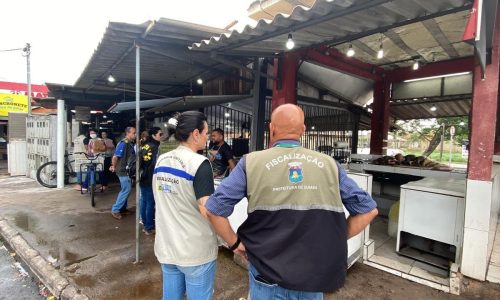 Operação integrada interdita peixarias e apreende mais de duas toneladas de pescado irregular em Cuiabá