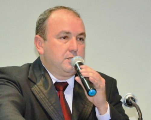 TCE abre Tomada de Contas Especial e aponta superfaturamento de até 64% em pregões da gestão Alcino Barcelos