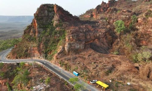 Prefeito orienta motoristas a consultar monitoramento da MT-251, mas Chapada enfrenta novamente risco de impacto no turismo por causa do Portão do Inferno