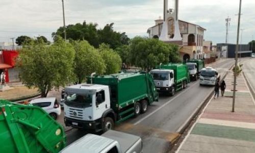 Locar volta a ser autorizada a coletar lixo em VG, mas impasse com sindicato e prefeitura mantém serviço travado