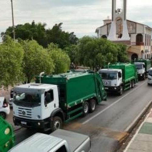 Locar volta a ser autorizada a coletar lixo em VG, mas impasse com sindicato e prefeitura mantém serviço travado