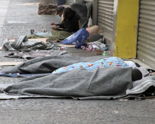 Alerta | População em situação de rua cresce em MT e Centro de Cuiabá escancara problema que não pode mais ser ignorado