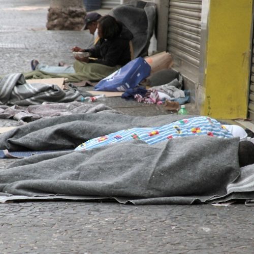 Alerta | População em situação de rua cresce em MT e Centro de Cuiabá escancara problema que não pode mais ser ignorado
