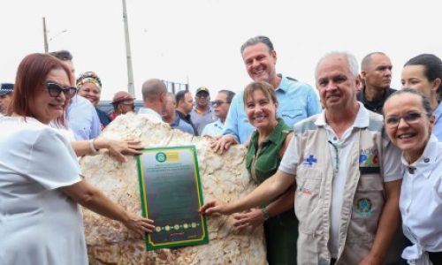 Centro e esquerda ampliam diálogo com lideranças da direita; prefeita Flávia Moretti recebe convites do PSD e PT