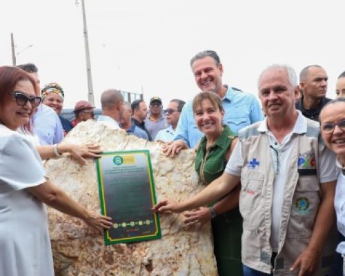 Centro e esquerda ampliam diálogo com lideranças da direita; prefeita Flávia Moretti recebe convites do PSD e PT