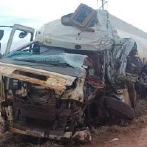 Tragédia na BR-070: colisão frontal entre caminhões deixa um morto e outro em estado grave em Campo Verde