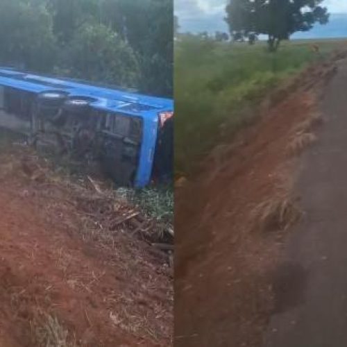 Ônibus de viagem tomba na BR-158 em MT e deixa dois mortos
