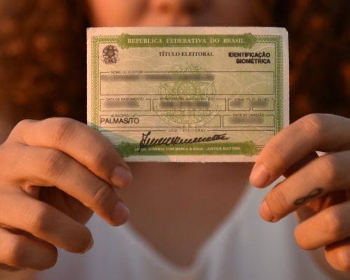 Eleitorado 60+ cresce no Brasil, ganha força nas urnas e já representa quase 1 em cada 4 votos