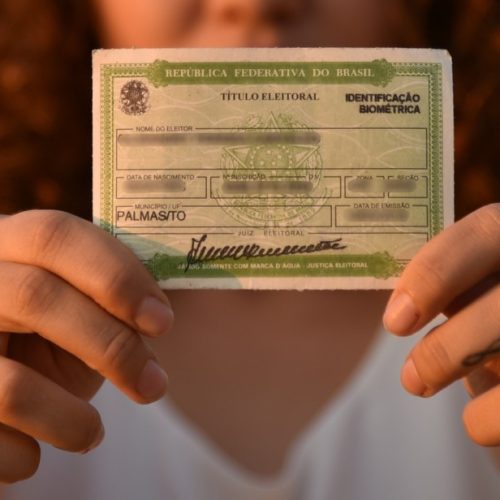 Eleitorado 60+ cresce no Brasil, ganha força nas urnas e já representa quase 1 em cada 4 votos