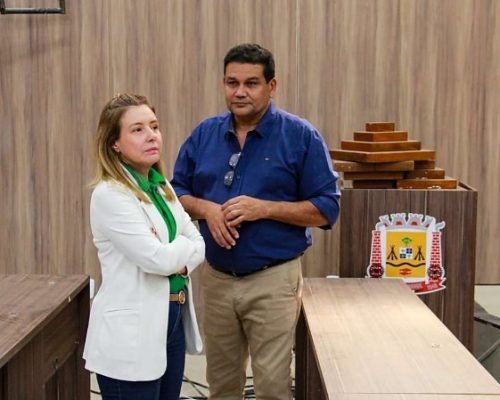 Flávia desafia presidente da Câmara para disputa nas urnas e expõe guerra política em Várzea Grande: “Me encara na reeleição”