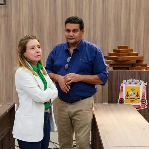 Flávia desafia presidente da Câmara para disputa nas urnas e expõe guerra política em Várzea Grande: “Me encara na reeleição”