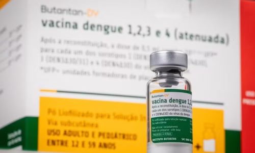 MINISTÉRIO DA SAÚDE SUSPENDE VACINA DA DENGUE DO BUTANTAN APÓS CASOS DE REAÇÕES GRAVES; VEJA O QUE MUDA