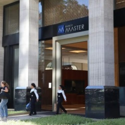Estado aciona dez bancos na Justiça para revisar empréstimos consignados de servidores e aponta cobrança de juros abusivos