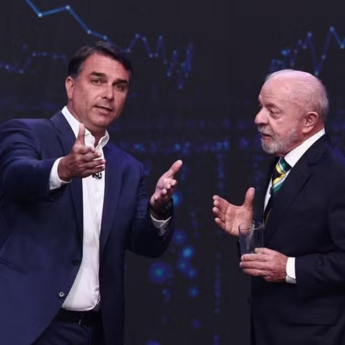 Por que Flávio Bolsonaro e Lula foram orientados a mudar de postura? O que está por trás da estratégia para o último debate