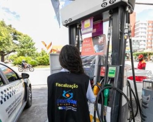 Procon investiga alta dos combustíveis em Cuiabá e 52 postos são notificados