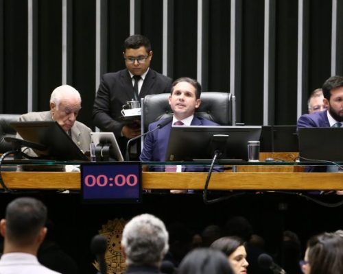 Câmara aprova MP que cria retirada gratuita do botijão e muda Auxílio Gás para “Gás do Povo”